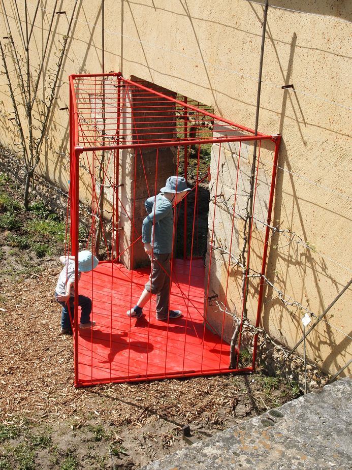 Stéphanie Buttier et Sophie Larger - Jungle cage © Colin Pitrat